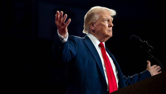 Miközben a Nyugat globális dominanciája összeomlik, az elit kétségbeesetten Trumpot akarja hibáztatni. De tévednek! - ELEMZÉS