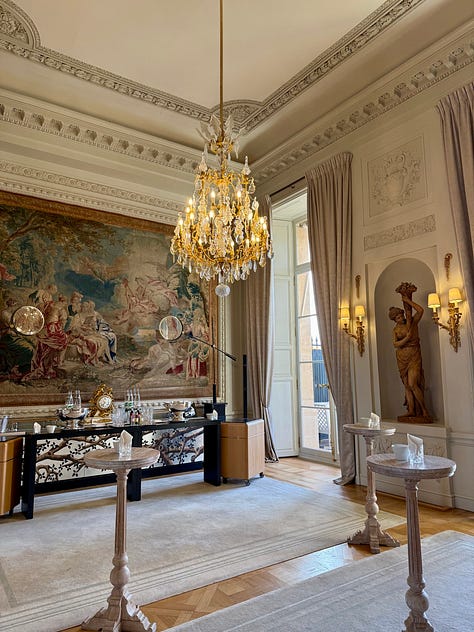 The Marie-Antoinette Suite at the Hôtel de Crillon today.
