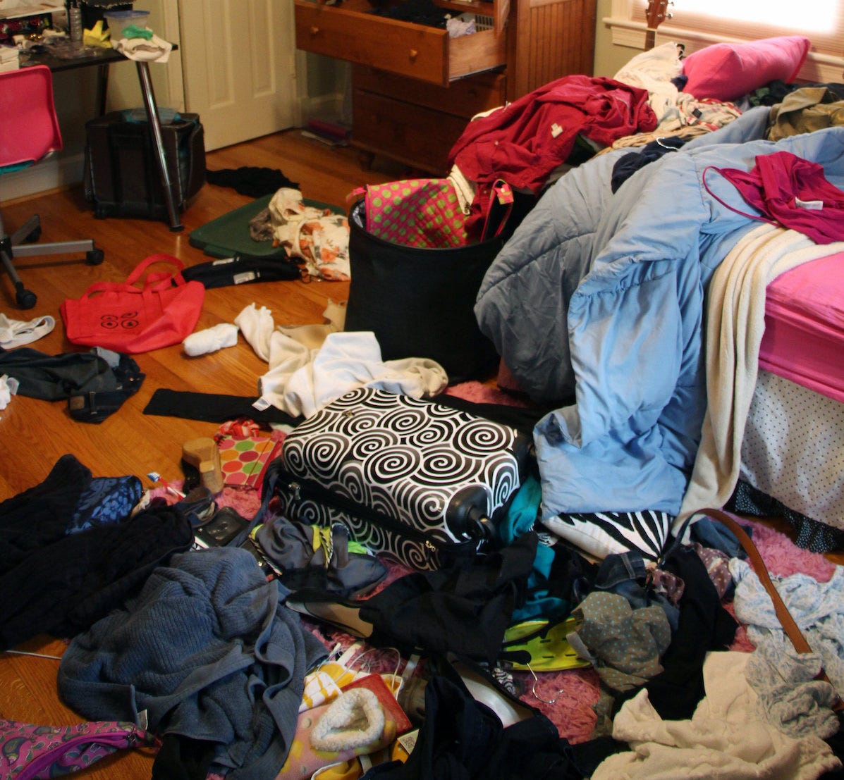Picture of messy kid's room