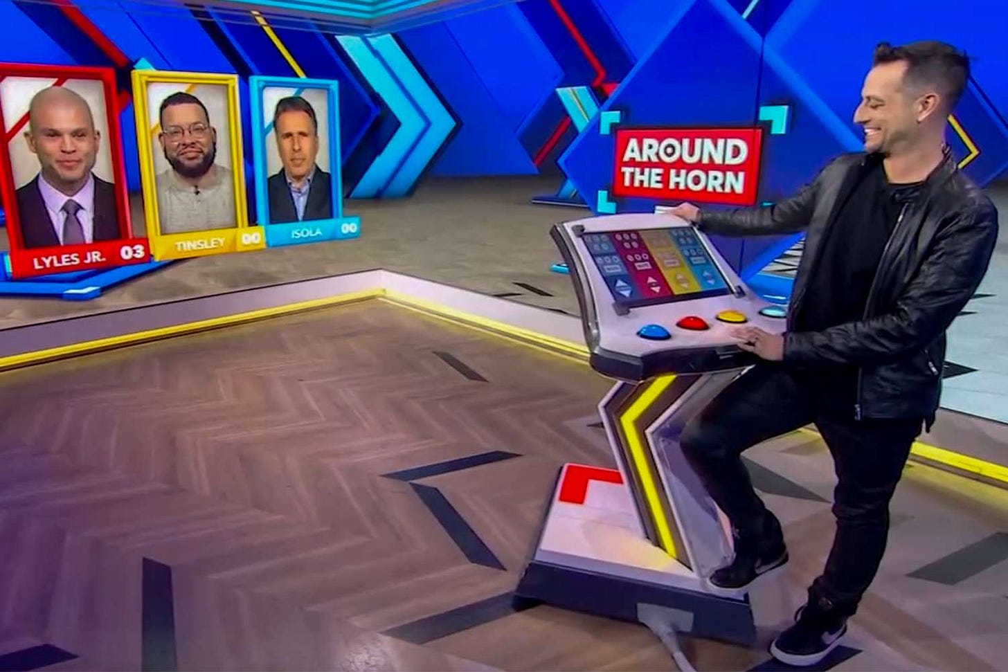 Tony Reali Reflects on ESPN's 'Around the Horn' Finale