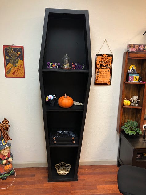 A real "pine box" for Real-Eye-Zing-Art