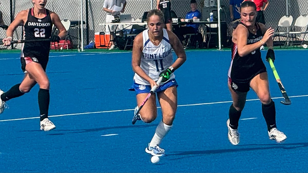 Field hockey team hits best win total in 20 years in coach Laura Hurff’s second season
