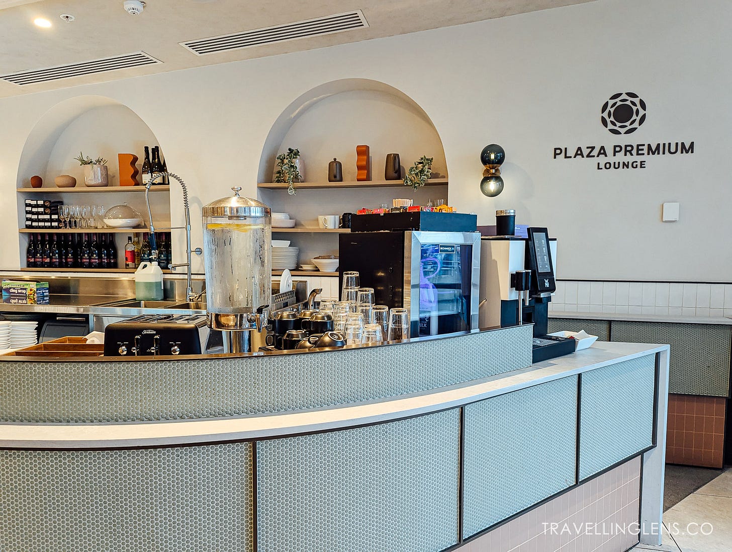 Plaza Premium Arrivals Lounge, Sydney Airport T1