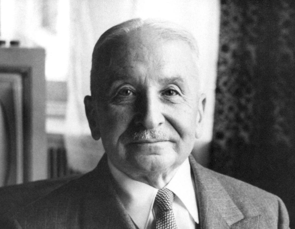 Austro-Libertarian Analyses 