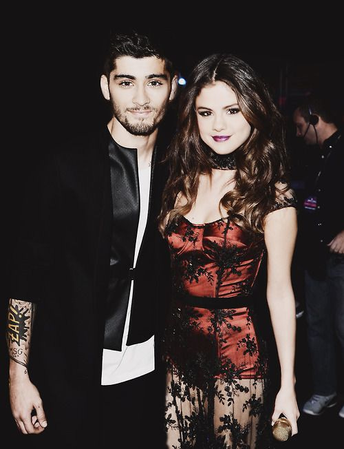 Namorados: 7 ideias de Zayn Malik and Selena Gomez para salvar hoje |  cantores, avatares e muito mais
