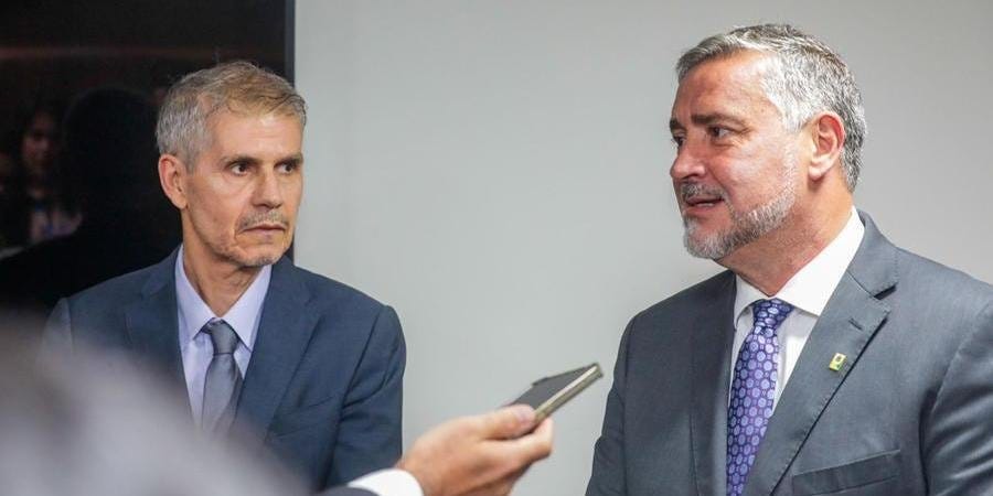 Sidônio Palmeira, marketeiro que assume a Secom, e Paulo Pimenta, que deixa o cargo
