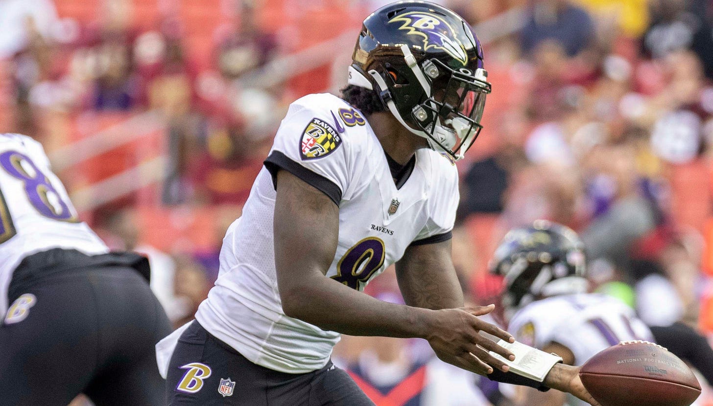 https://upload.wikimedia.org/wikipedia/commons/0/0b/Lamar_Jackson_2021.jpg