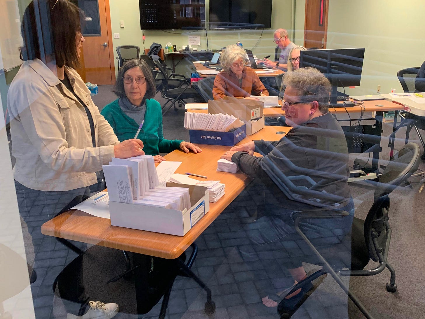 All ballots to be processed as of 6 40 pm.jpg