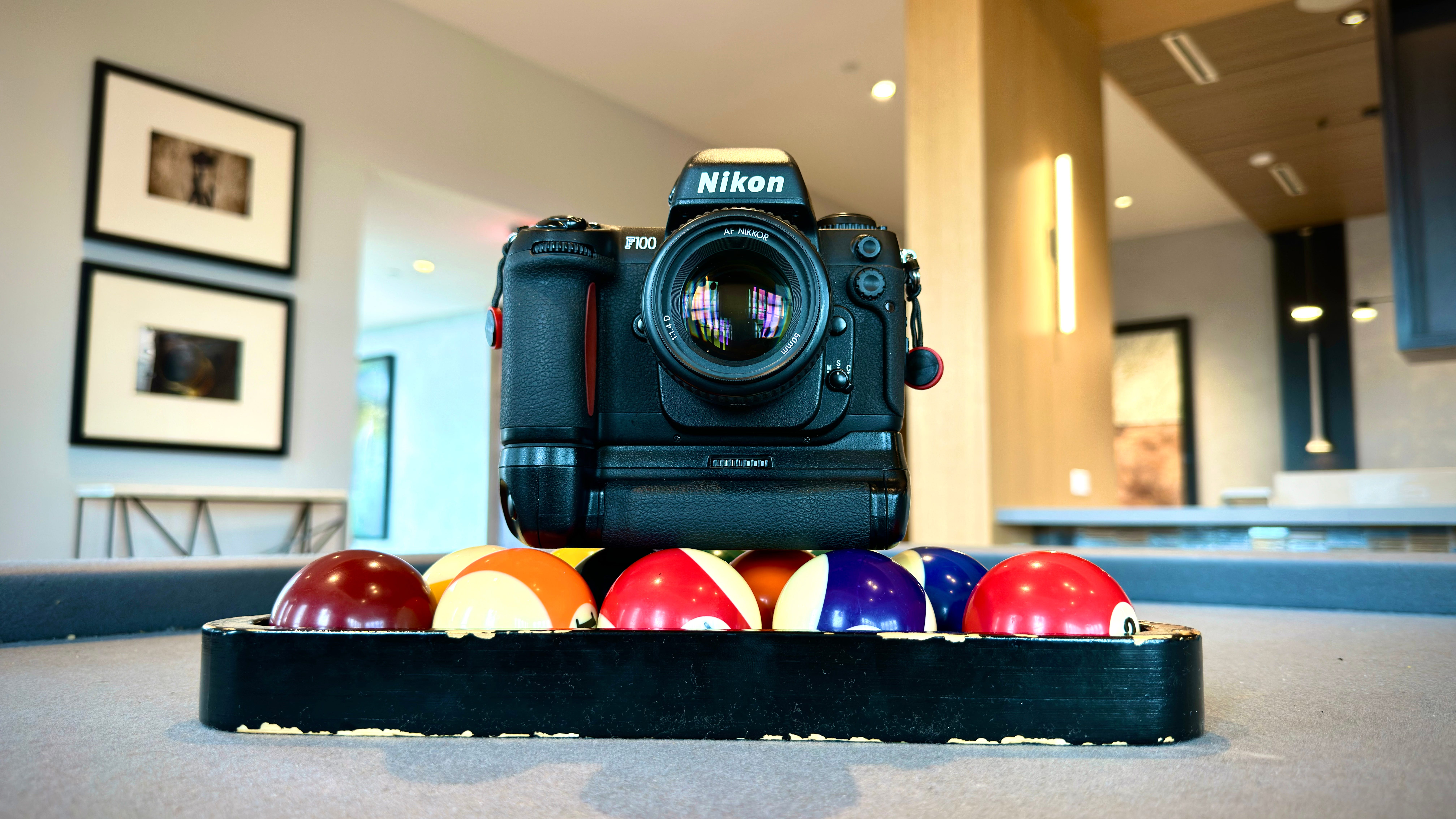 ■ 訳アリ ■ ニコン Nikon F100 Nikon F100 Film SLR Camera Review