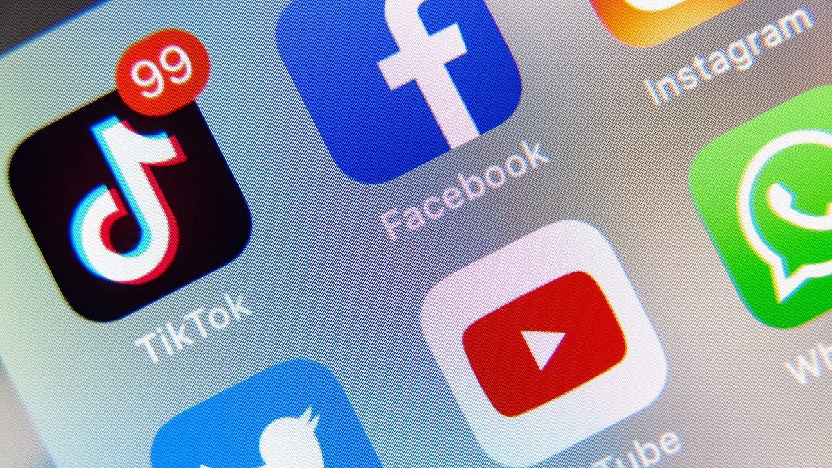 We tested one of the media's favorite economic theories - The Argument