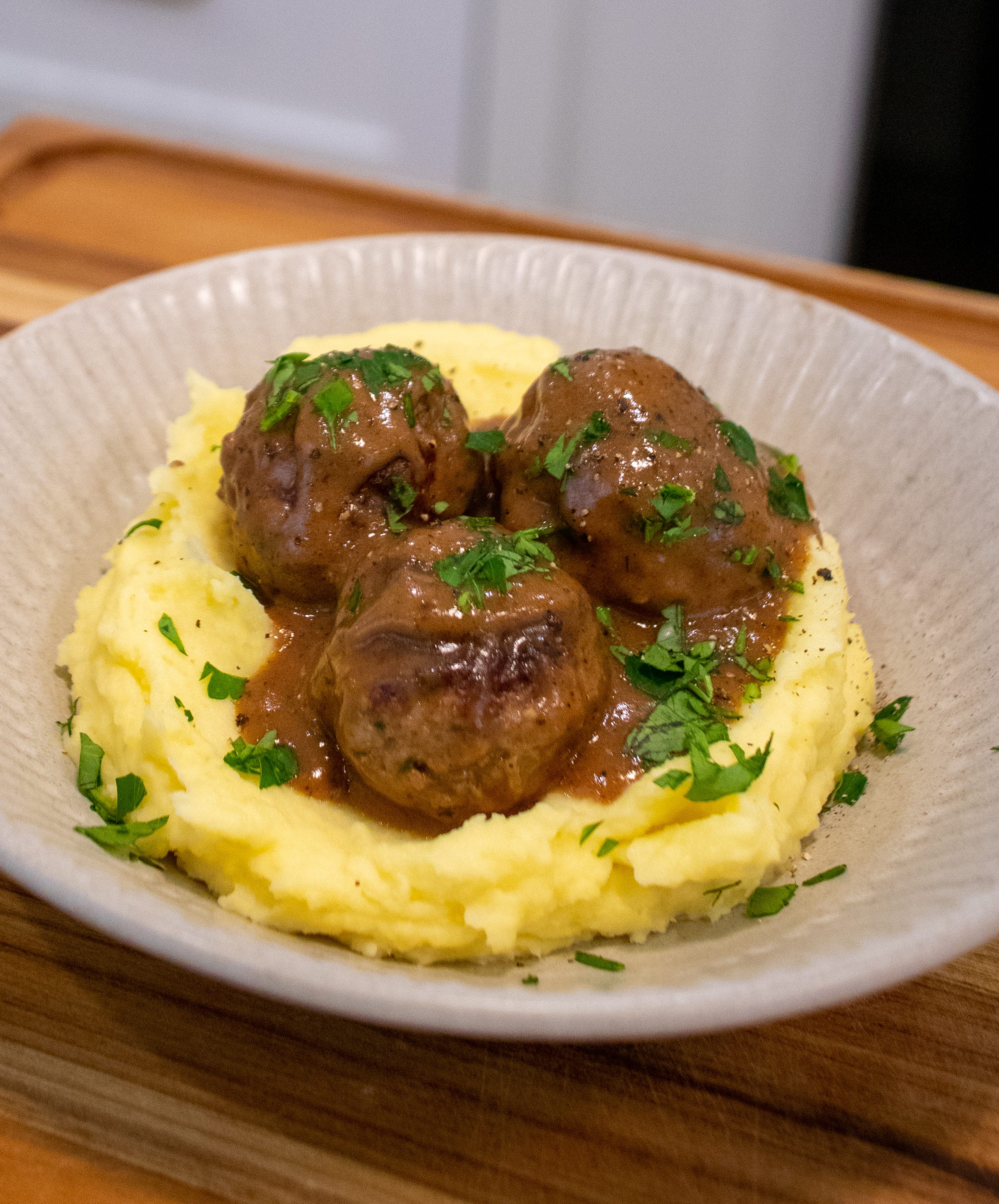 Stack Meatballs Swedish Meatballs with Mashed Potatoes & Creamy Gravy