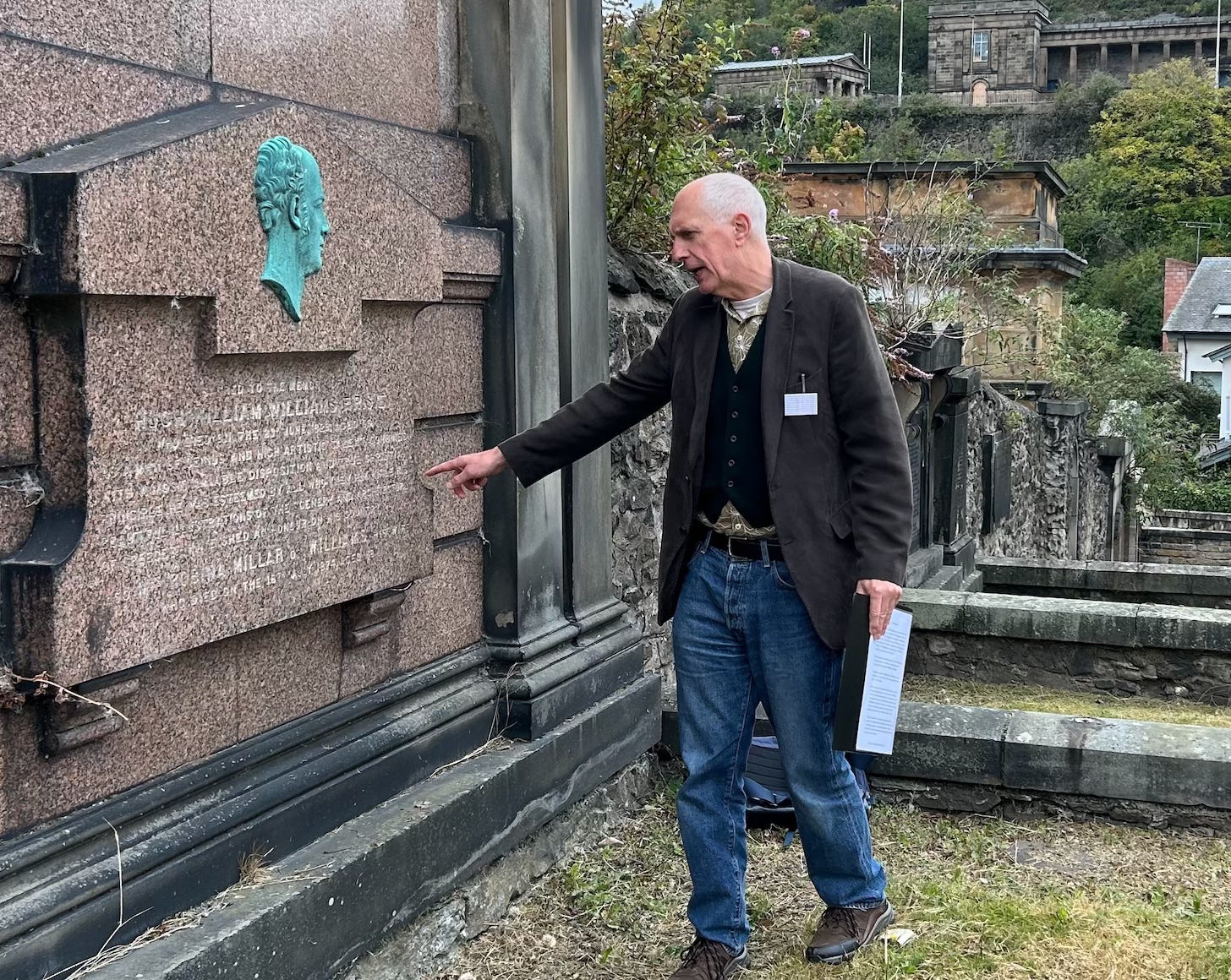 Edinburgh Fringe Poetry Walk with Ken Cockburn at The grave of Hugh William Williams at Canongate Kirkyard