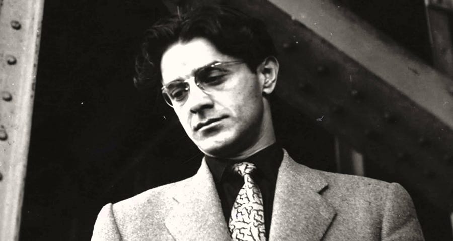 Attila İlhan'ın Şiirlerindeki Kadınlar ve Onların Hüzünlü Hikayeleri | Arka Kapak Dergisi Attila İlhan'ın Şiirlerindeki Kadınlar ve Onların Hüzünlü Hikayeleri | Arka Kapak Dergisi