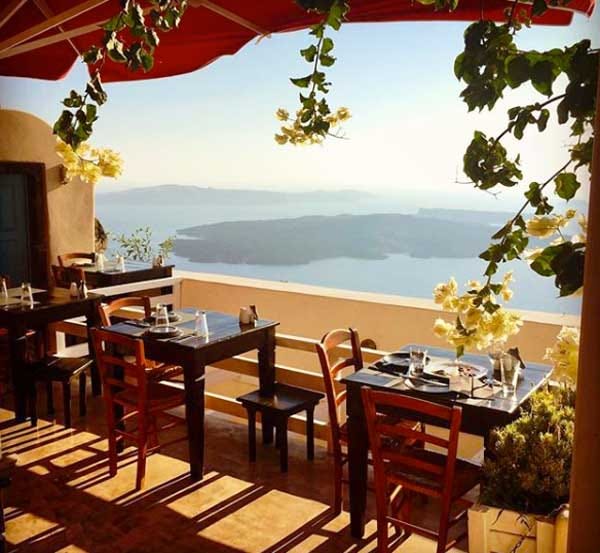 mezzo restaurant santorini