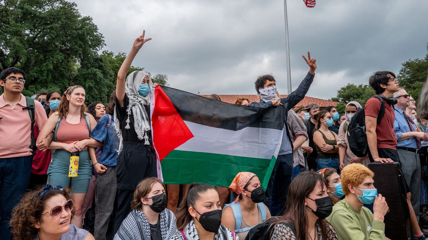 As pro-Palestinian protests sweep college campuses, student journalists are  rushing to the big story and exams | CNN Business