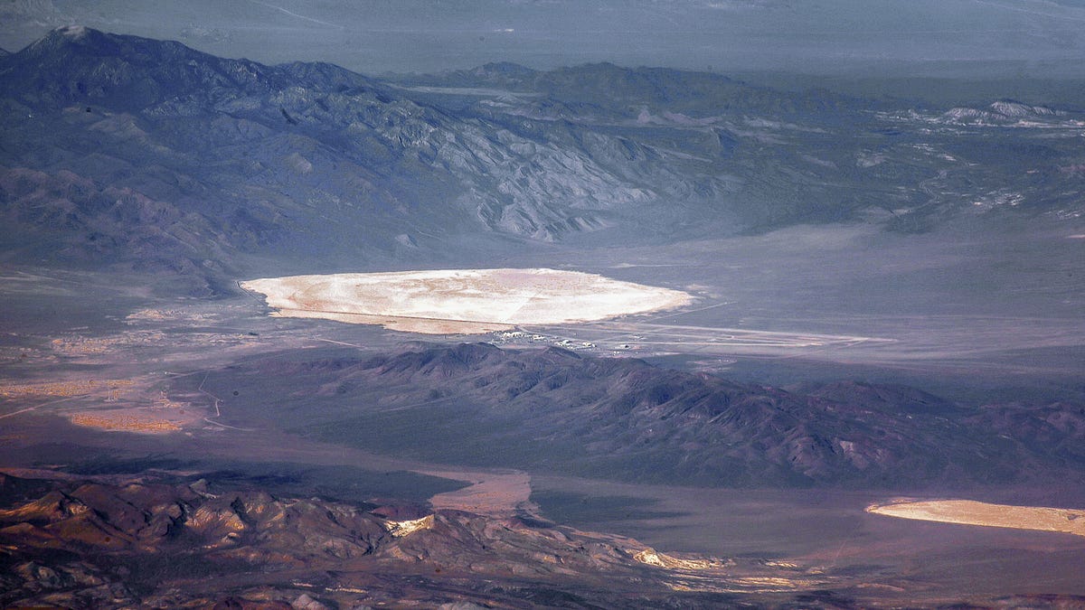 Retired CIA Radar Specialist Discusses JFK-Era Projects at Area 51