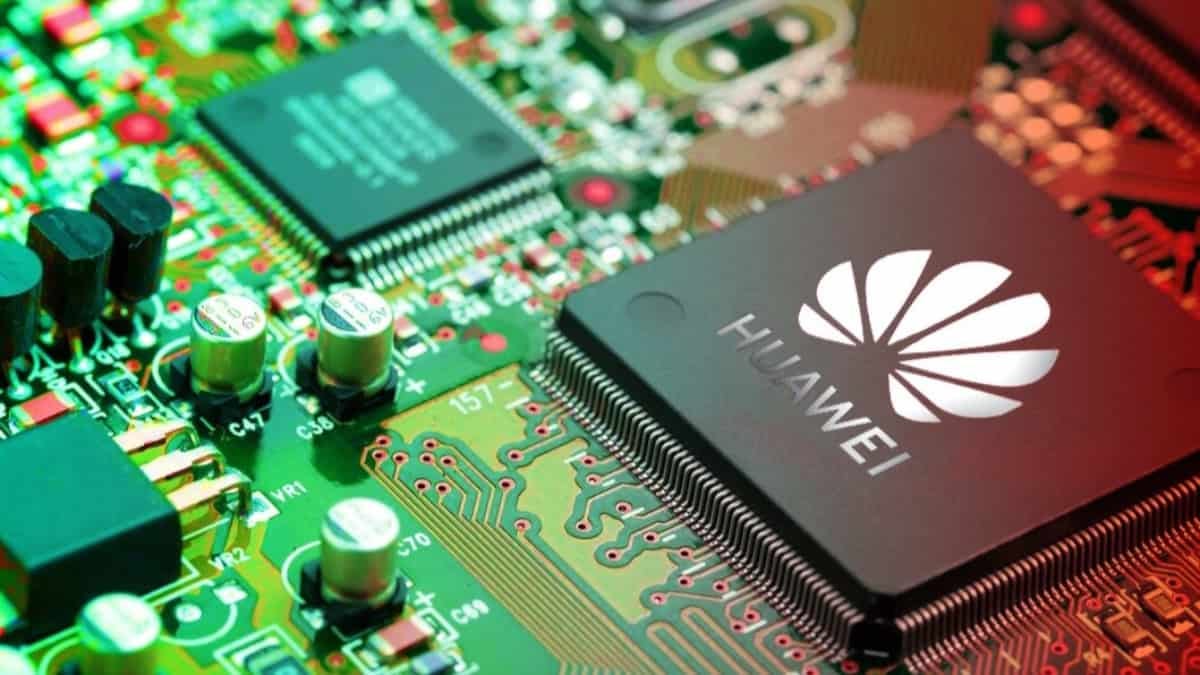 EUA afirmam que a Huawei não poderá fabricar mais de 200.000 chips de IA em 2025 EUA afirmam que a Huawei não poderá fabricar mais de 200.000 chips de IA em 2025