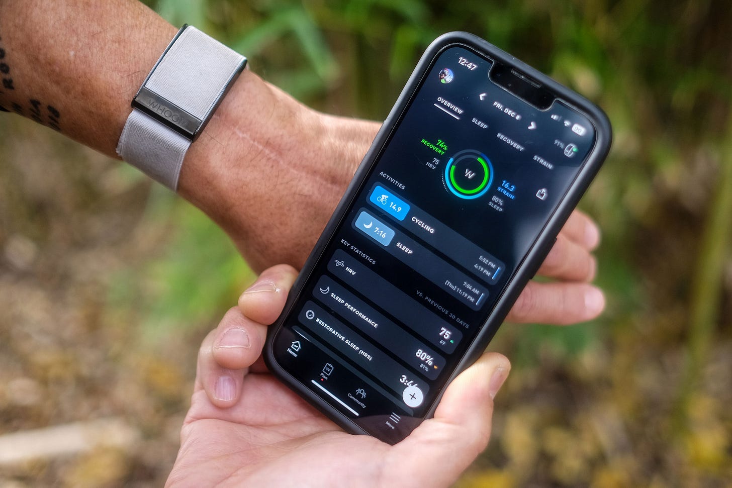 Whoop 4.0 Review: A Personal Trainer Weighs In After a Year