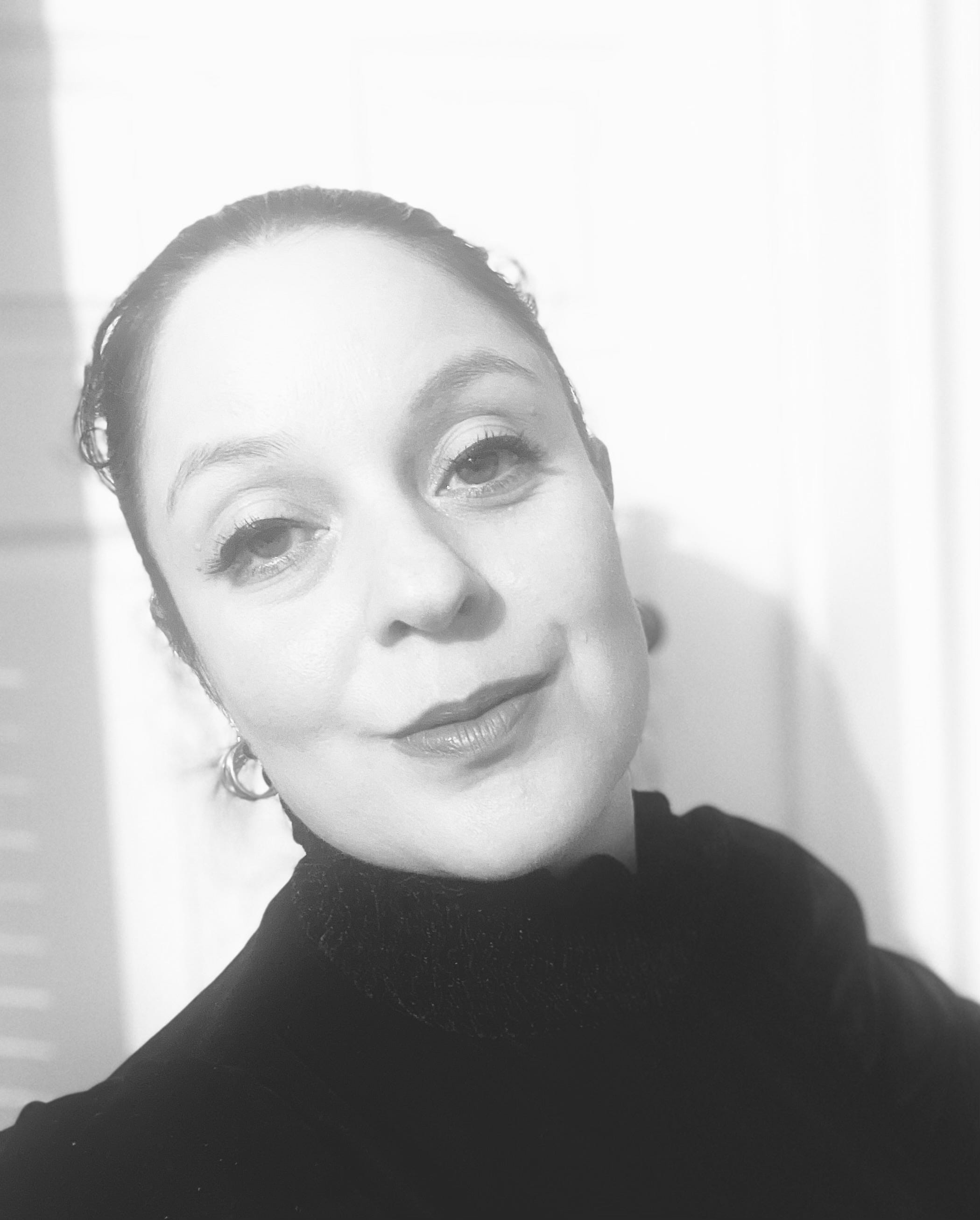 Melisa Varïsh logo