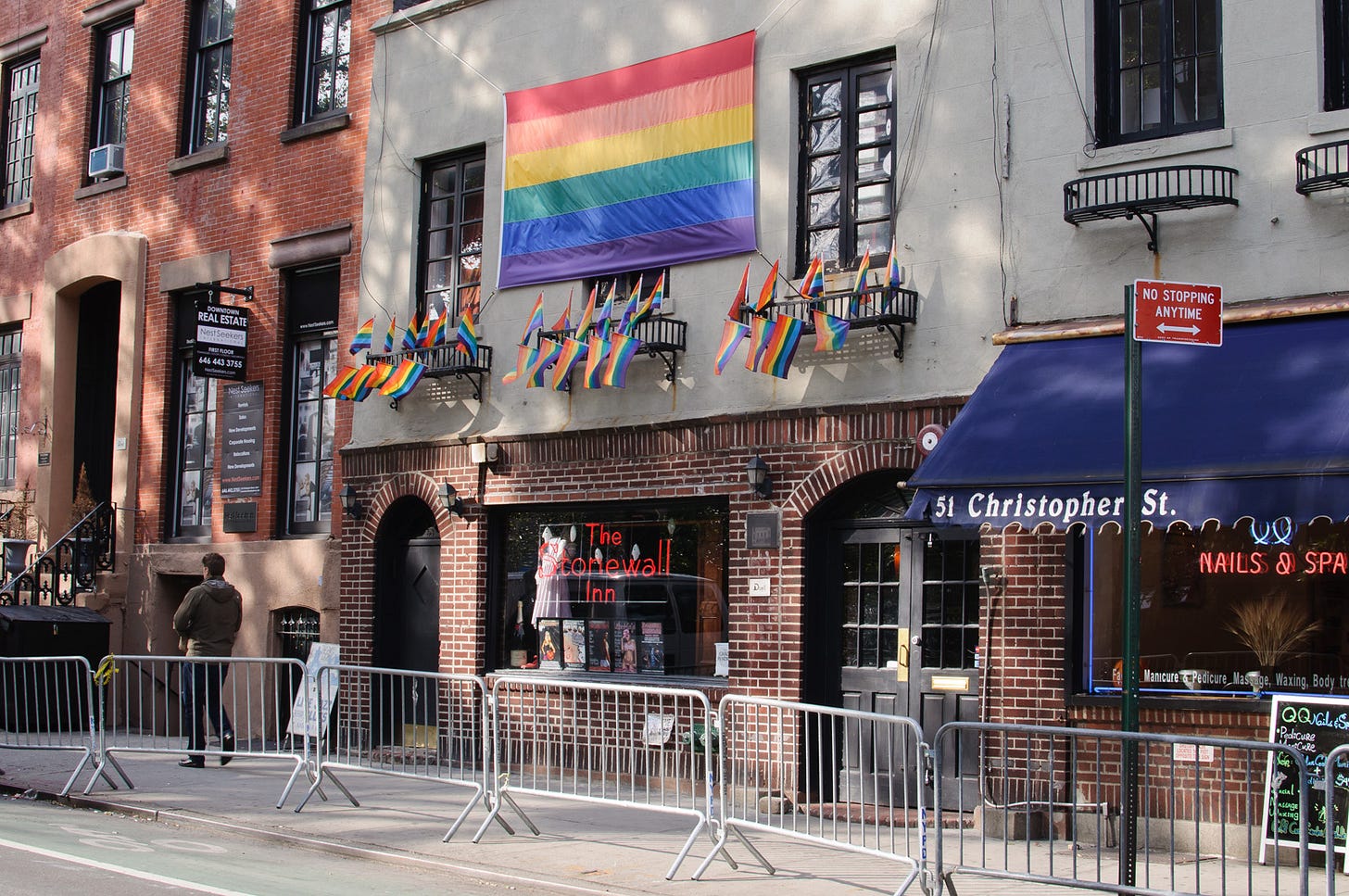 File:Stonewall Inn, West Village (6445657017).jpg - Wikimedia Commons