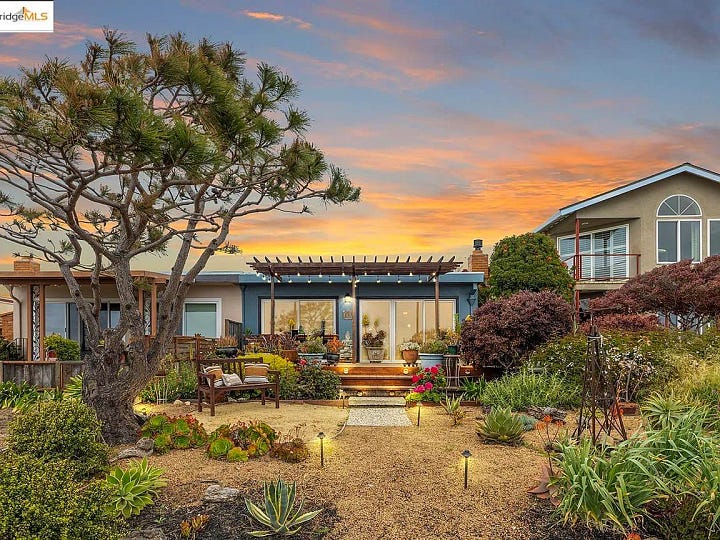 https://www.zillow.com/homedetails/2702-Bayview-Dr-Alameda-CA-94501/24867379_zpid/