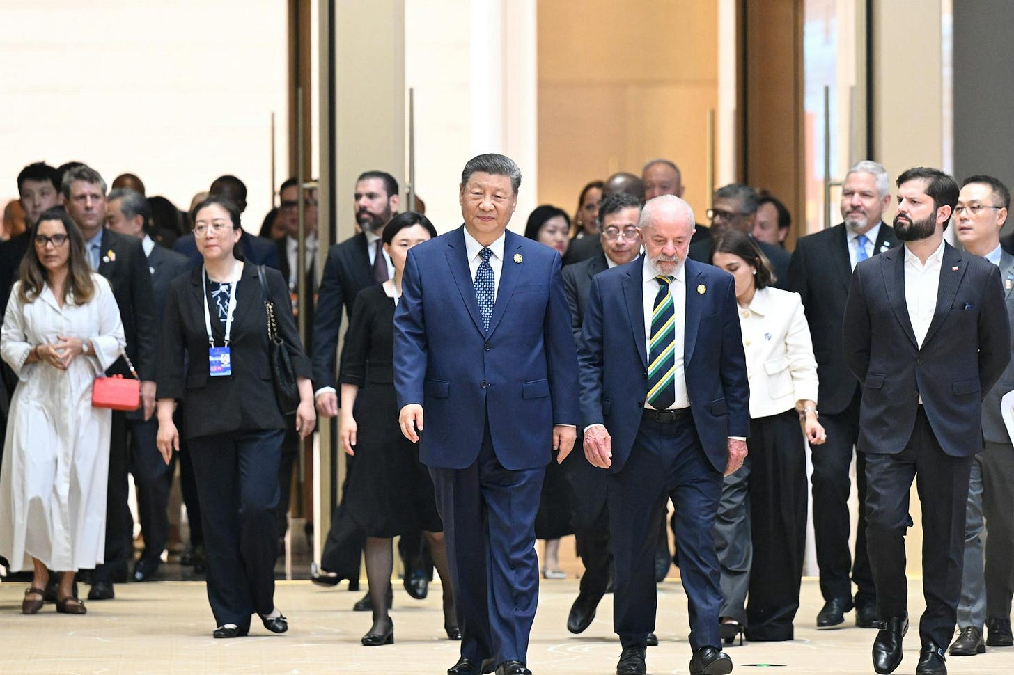 Vertice Cina-CELAC a Pechino a maggio: il capo di Stato Xi Jinping e il presidente brasiliano Lula da Silva