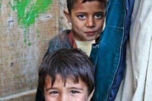 Poor kids in Latin America. Pixabay.