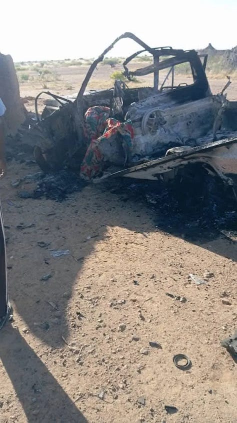 Burned vehicles and civilian homes following an RSF assault on Abu Qumra in North Darfur’s Kornoi locality. The attack left several people dead and destroyed property as the RSF briefly took control of the town before being repelled by Joint Forces units. Photos obtained by Sudan War Monitor, verified through visual landmarks consistent with Abu Qumra village.