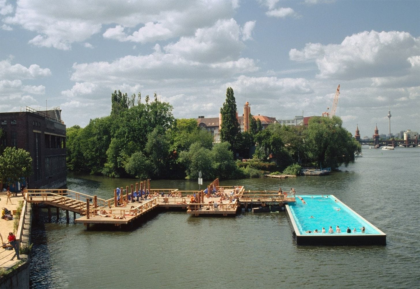 Badeschiff Badeschiff