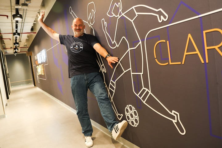 Vogels, nacido en Países Bajos, hizo su carrea en Estados Unidos pero se niega a decir "soccer": "Es fútbol". Foto: Francisco Loureiro 