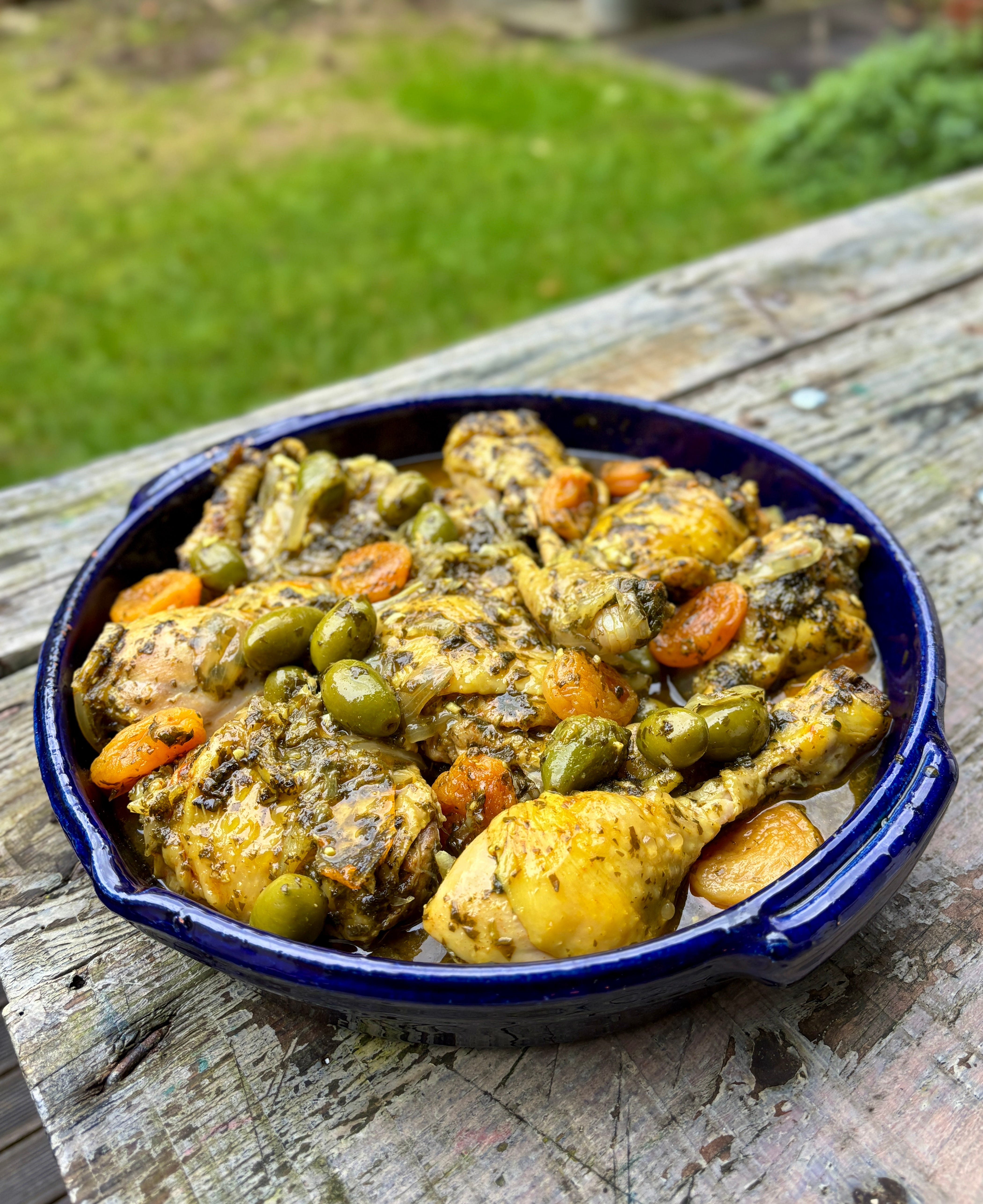 How to prevent hems from curling up on jeans and blouses?, image size:4203x5149