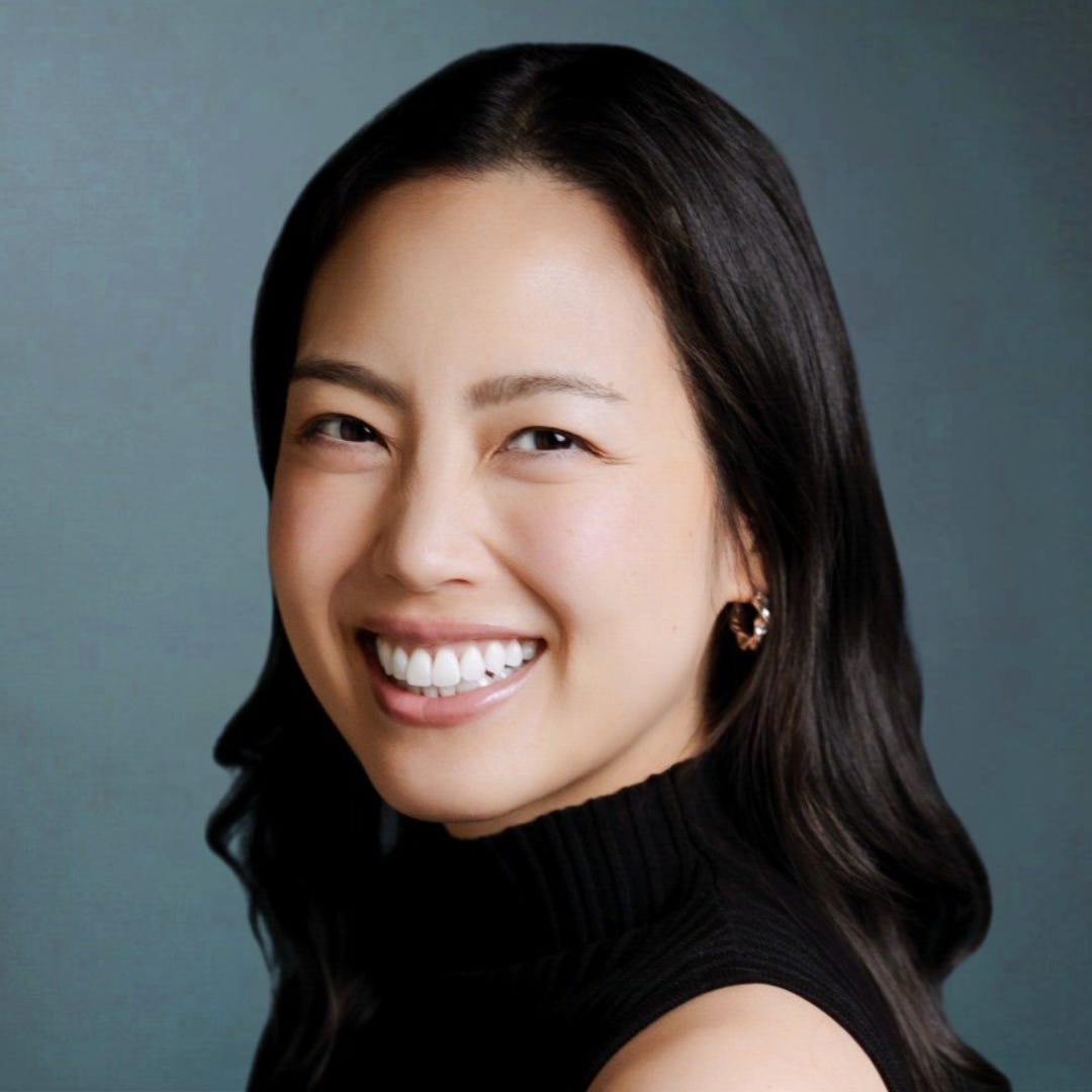 Lorraine K. Lee logo