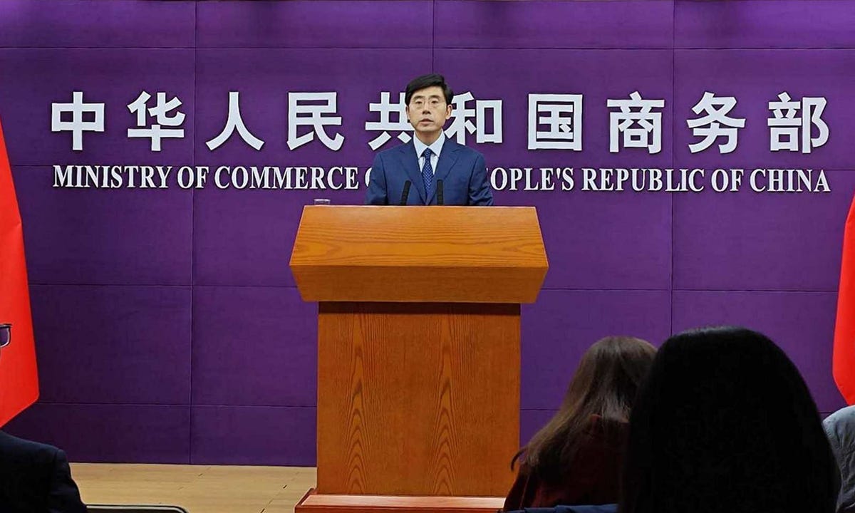 Chinese Ministry of Commerce spokesperson He Yadong at a regular press conference Photo: Yin Yeping/GT