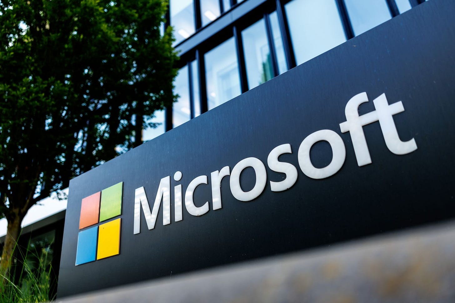 Microsoft Keeps Hitting Record Highs. Analysts Think There's Still Room to  Rise