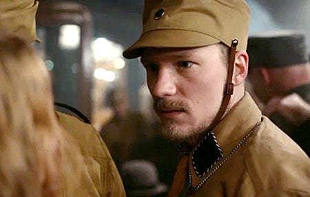 A person wearing a hat

Description automatically generated with medium confidence