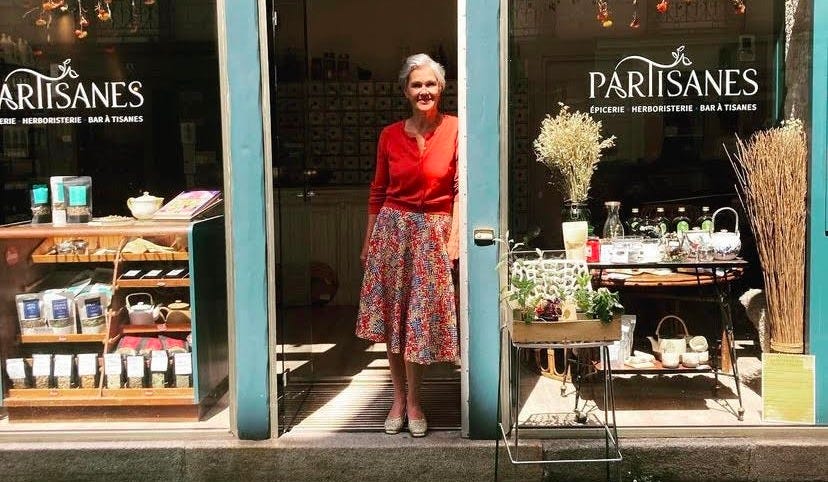 Une ancienne stagiaire ouvre une herboristerie moderne à Nantes !