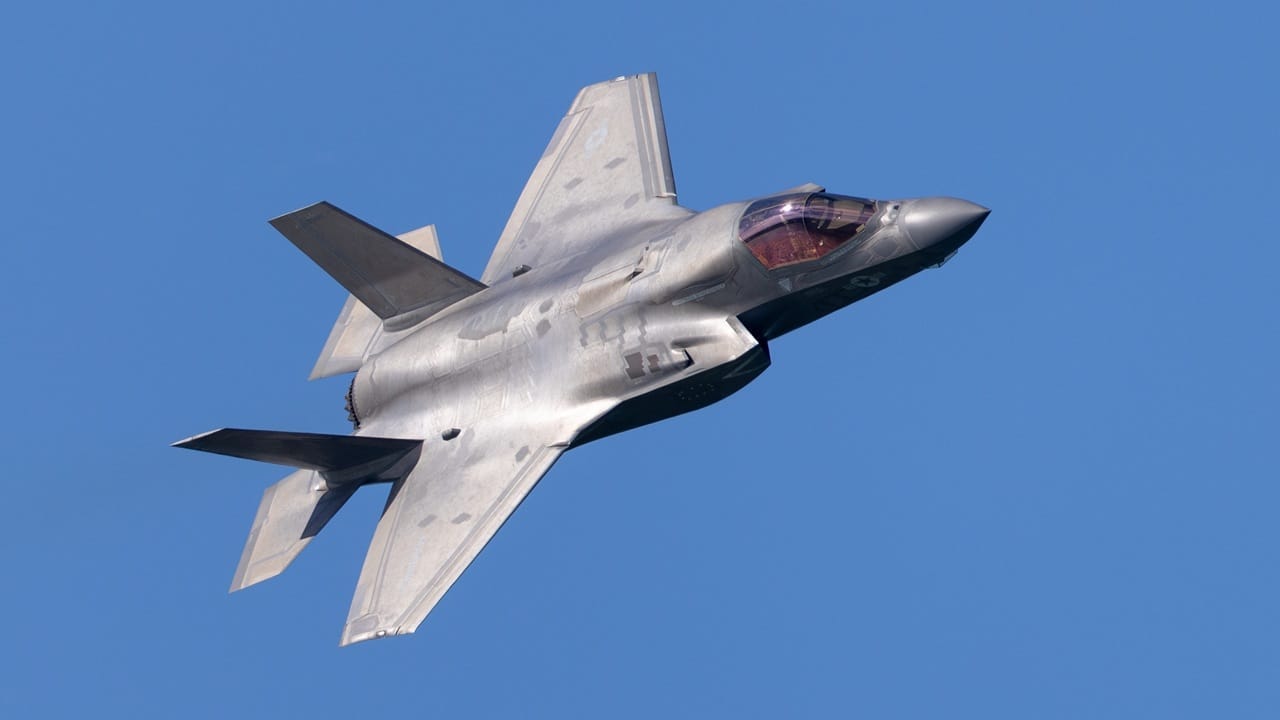 F-35 Lightning II in flight F-35 Lightning II in flight