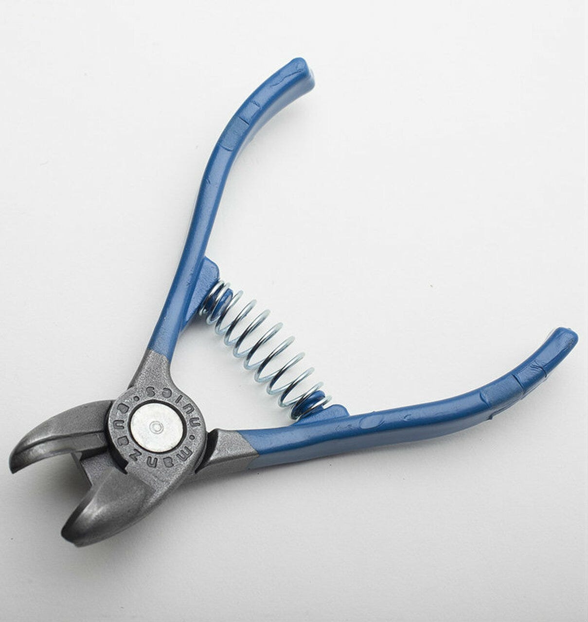apple-citrus stem clippers