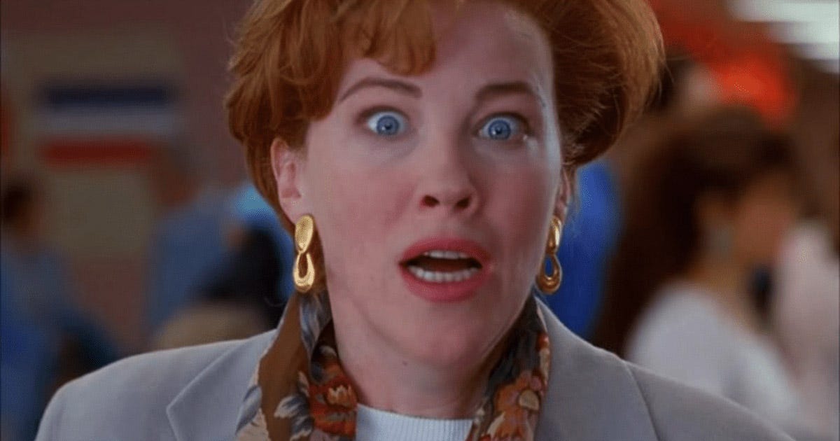 Kevin!”: Catherine O'Hara rifà l'iconica scena in “Mamma ho perso l'aereo”,  il video