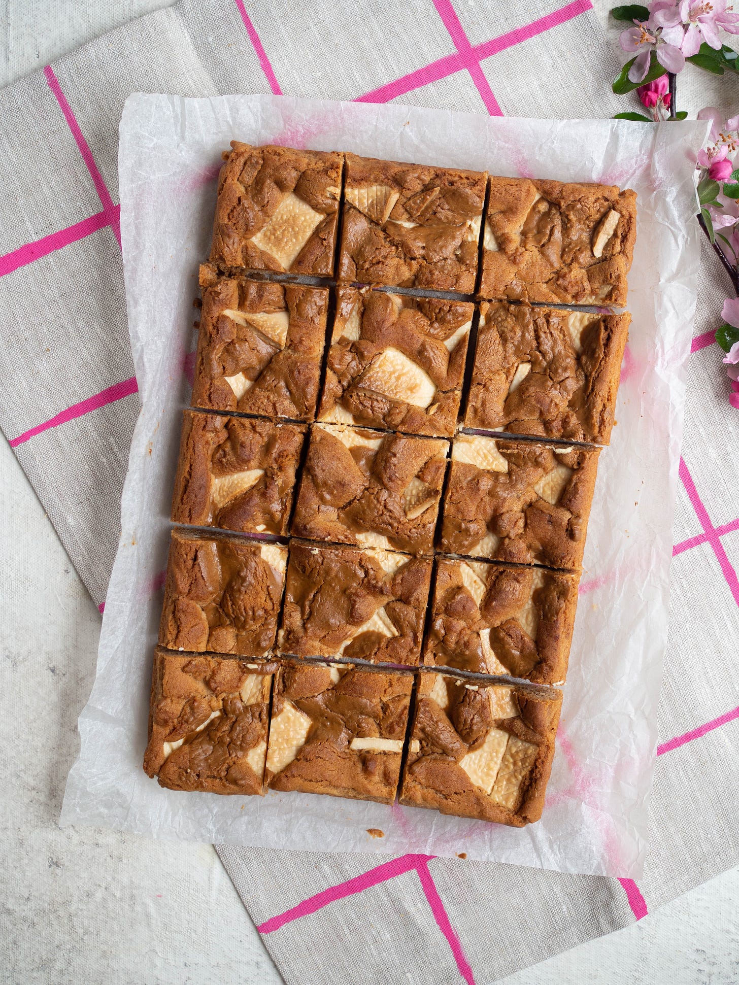 Biscoff White Chocolate Cookie Slice