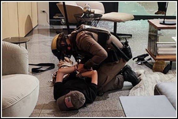 siamparafgonmalltakedown03.jpg