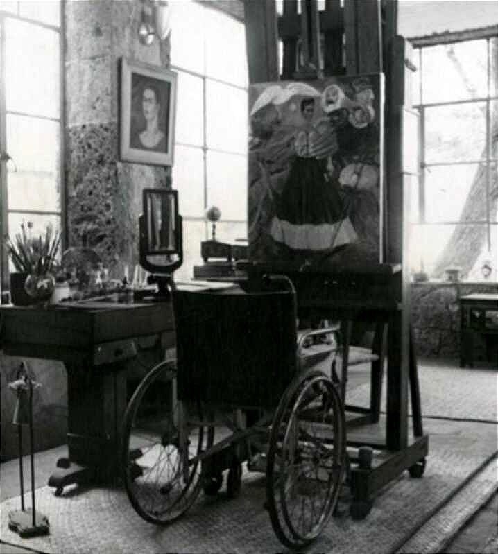 Kati Horna | Frida Kahlo's Study, Museum of Coyoacan (1960) | Available for  Sale | Artsy