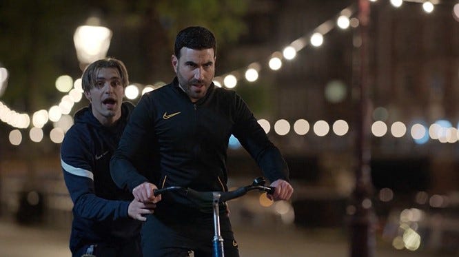 Listen to B.J. Thomas' 'Raindrops Keep Fallin' On My Head' from Ted Lasso  S3 E6 as Roy learns to ride a bike – Leo Sigh