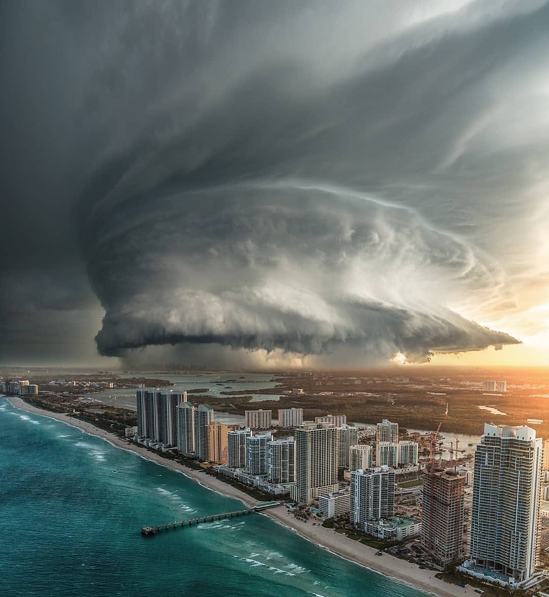 A storm approaching Miami Beach 