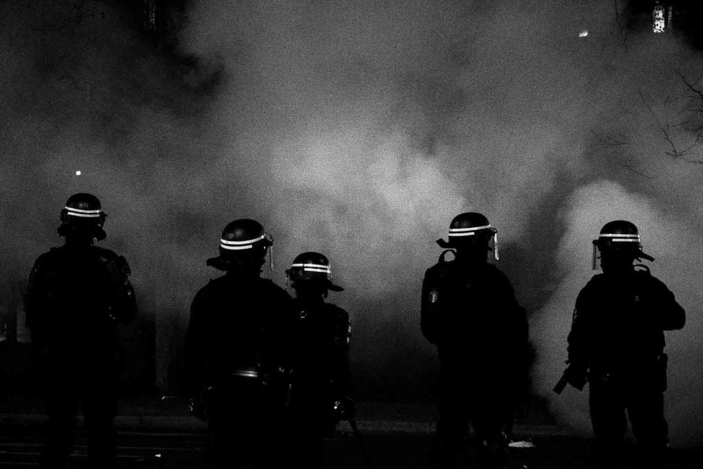 Policiers révoltes émeutes réforme retraites police