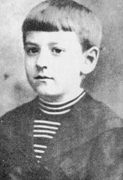 HP Lovecraft (circa 1900) HP Lovecraft (circa 1900)