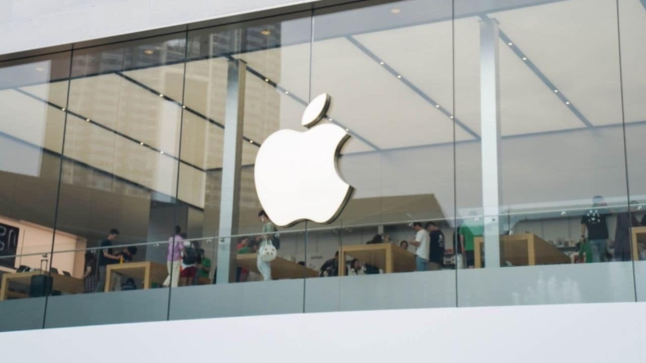 Apple eyes US Formula 1 broadcast rights after 'F1: The Movie' success:  Report - CNBC TV18