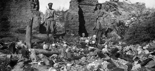 Skulls in ruined Armenian village of Sheyxalan, 1915 (pic from Armenian Genocide Museum-Institute)