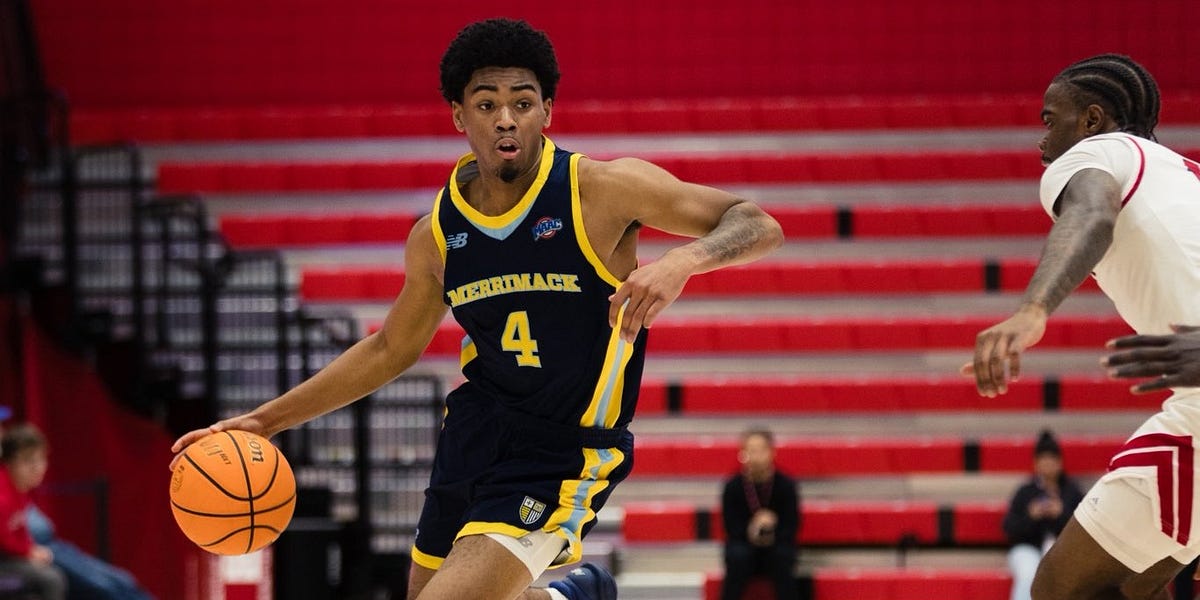 Warriors start second half with a wire-to-wire win at Sacred Heart