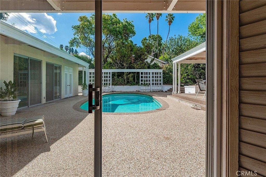 carousel photo #3 (MLS)